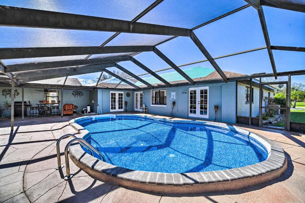 Lanai, Pool and Gas Grill Sebring Retreat!